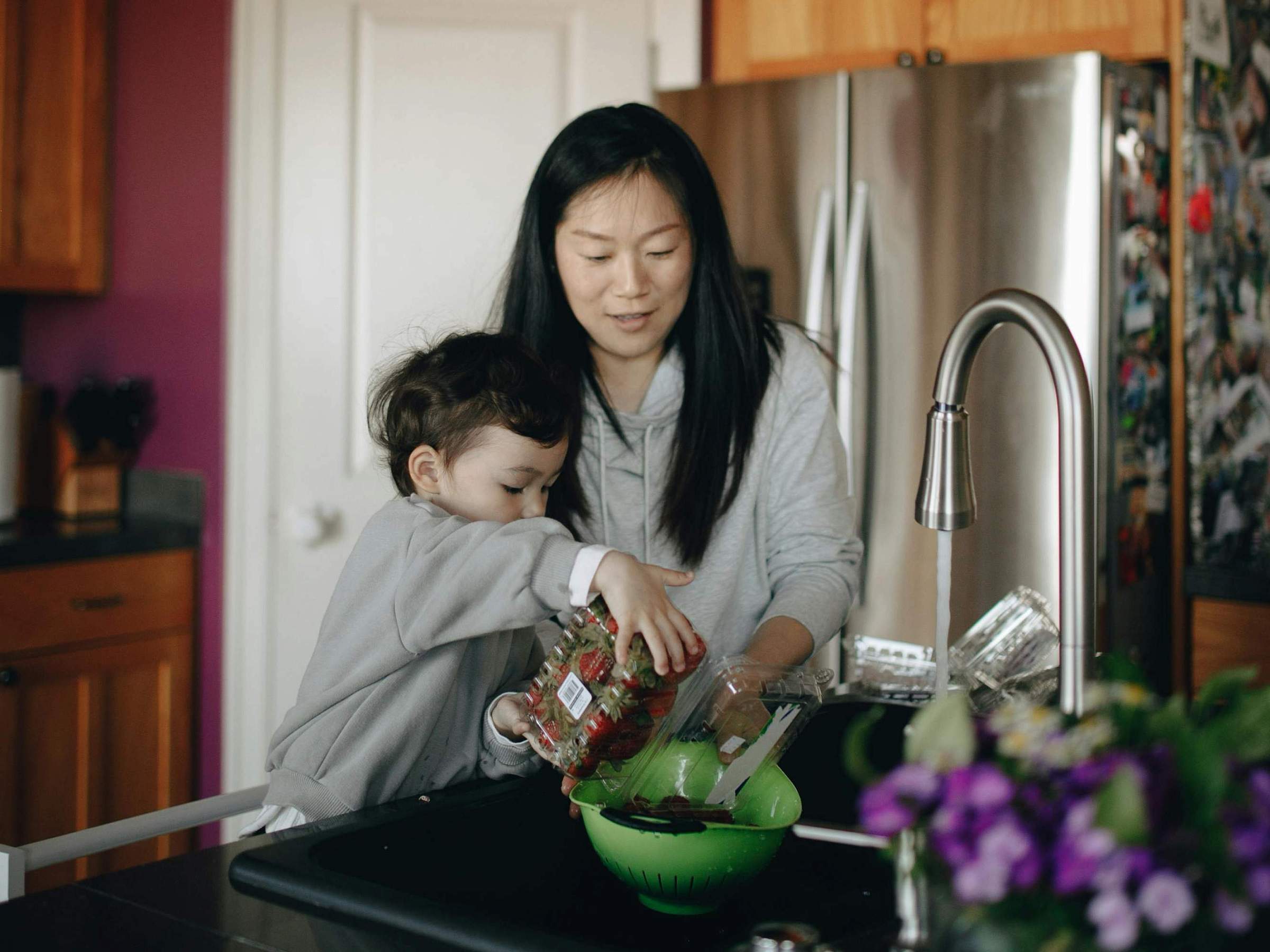 mom and toddler food prep